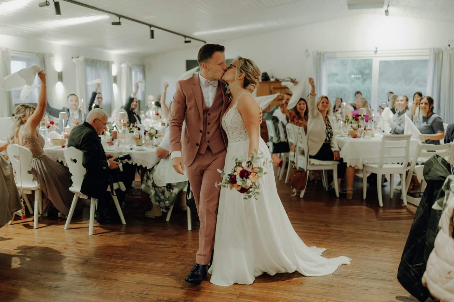 3_2_Kuhstall_631 - 07-Feier-19