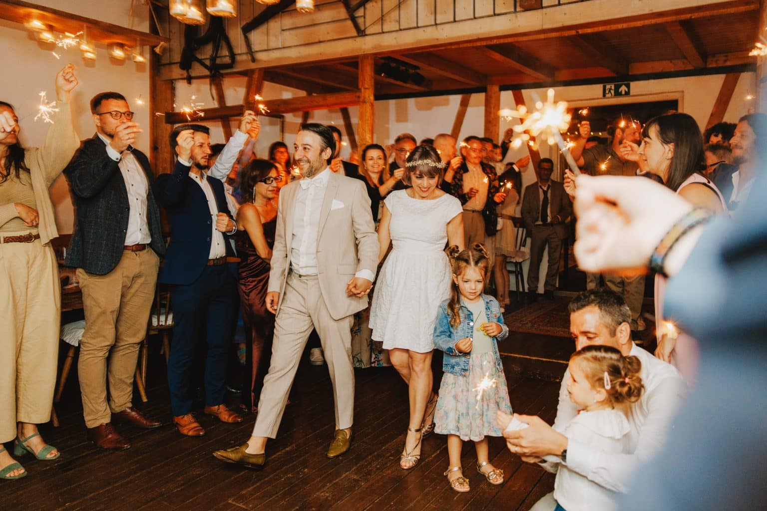 3_3_Party_Scheune_2024-07-13_Daniela_Arold-Sciacca_und_Salvatore_Sciacca_TOBIAS-FROEHNER-PHOTOGRAPHY_MF_1698