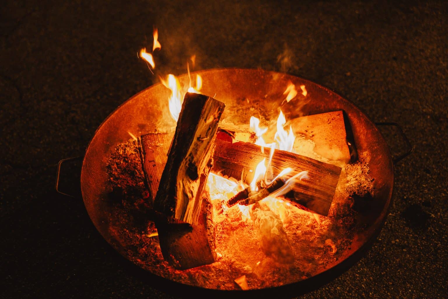 3_3_Party_Scheune_2024-07-13_Daniela_Arold-Sciacca_und_Salvatore_Sciacca_TOBIAS-FROEHNER-PHOTOGRAPHY_MF_1801