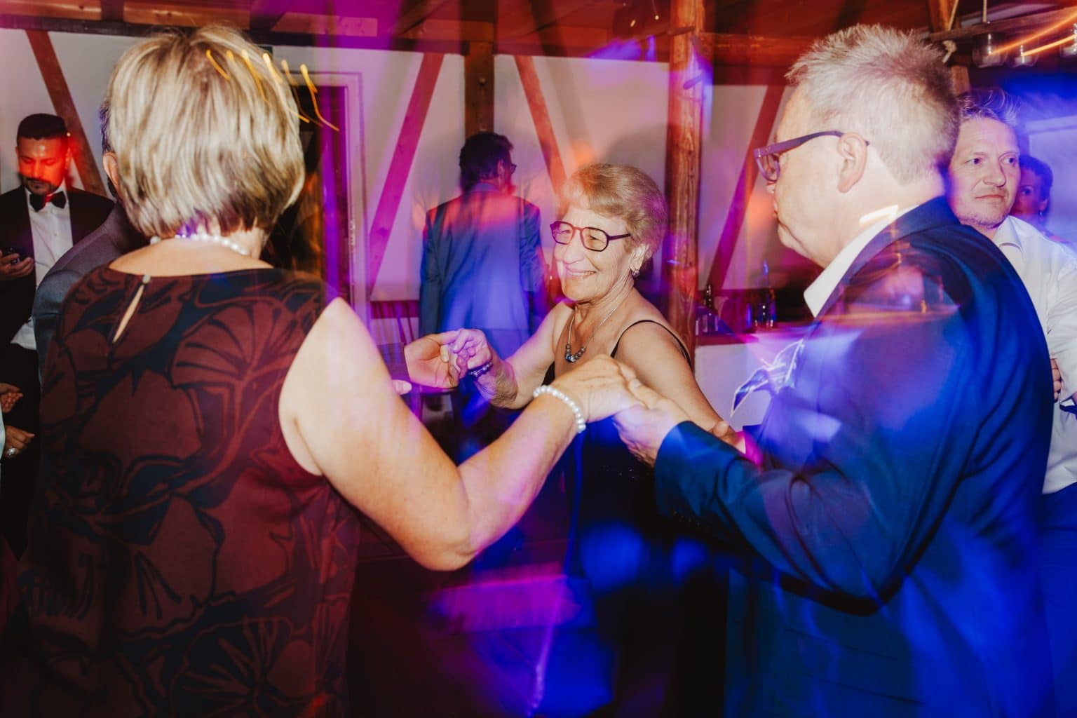 3_3_Party_Scheune_2024-07-13_Daniela_Arold-Sciacca_und_Salvatore_Sciacca_TOBIAS-FROEHNER-PHOTOGRAPHY_MF_1816